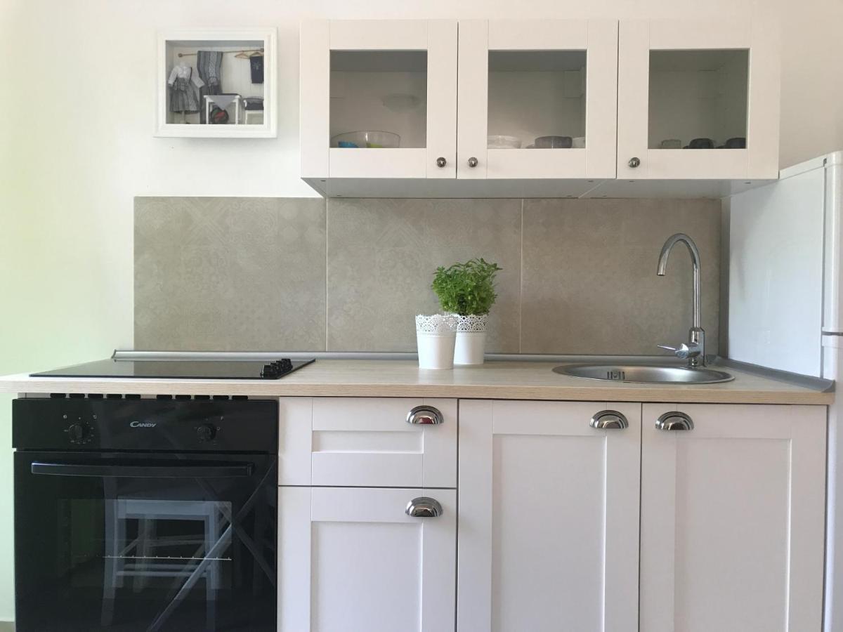 Apartment Pin Pinezići Eksteriør bilde